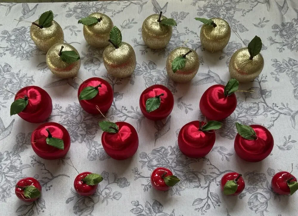 Vtg Christmas Ornaments Satin Wrapped Thread Apples Shiny Red Gold Lot 21 MCM
